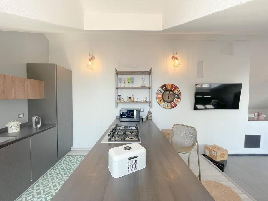 Elegante Appartamento 100 Mq Parcheggio - Wi Fi Savona Exterior foto