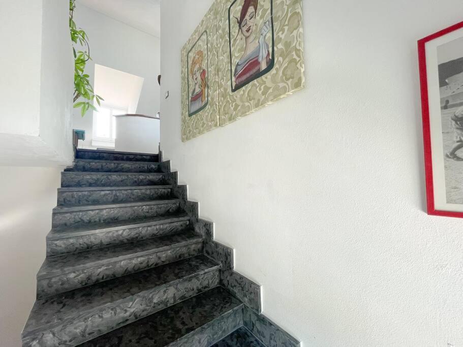 Elegante Appartamento 100 Mq Parcheggio - Wi Fi Savona Exterior foto